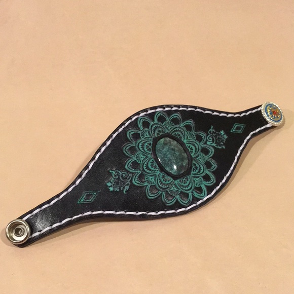 Boho Mandala Style Tooled Leather Cuff Bracelet with Hubei Turquoise Inlay - Picture 8 of 11